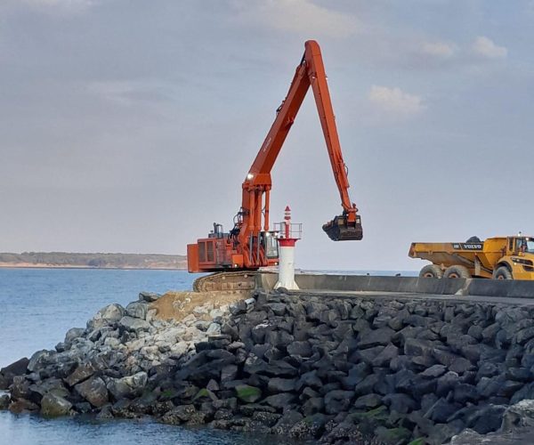 Port Long Boom Arm Manufacturer & Attachments